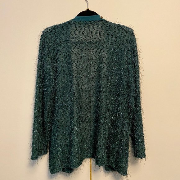 Unique Green Blazer with Chain Accent - Picture 4 of 5